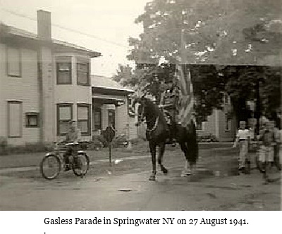 hcl_event_1941_08_27_springwater_gasless_parade_pic02_resize400x300