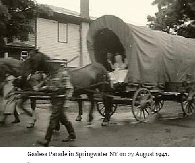 hcl_event_1941_08_27_springwater_gasless_parade_pic04_resize400x300