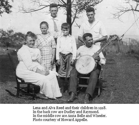 hcl_people_alva_reed_and_lena_flood_family_1918_resize480x360