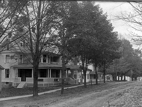 hcl_pic01_homestead_springwater_withington_main_st_resize480